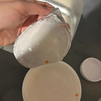 Nilky Hindistan Cevizi Yoğurdunda Kırmızı Topaklar Ve Bozulma Şüphesi