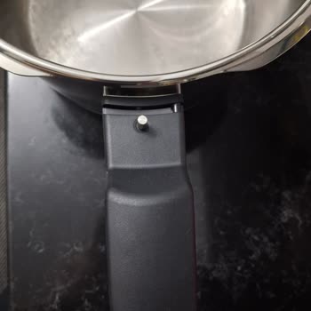 Kilidi Çıkan Düdüklü Tencere İçin Garanti Kapsamında Ücretsiz Onarım Talebi