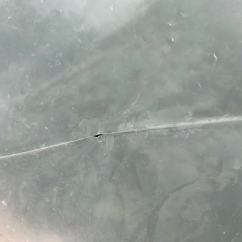 Demre Plastik Naylonun Katlama Çizgilerinin Olduğu Yerlerden Kendiliğinden Açılmalar Başladı