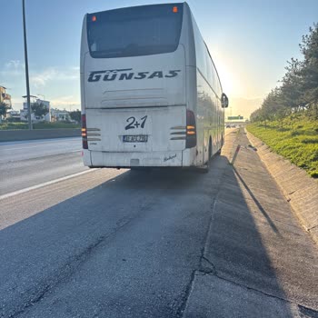 Cenaze Yolculuğunda Otobanda Bırakılma Ve Saygısız Muavin Davranışı