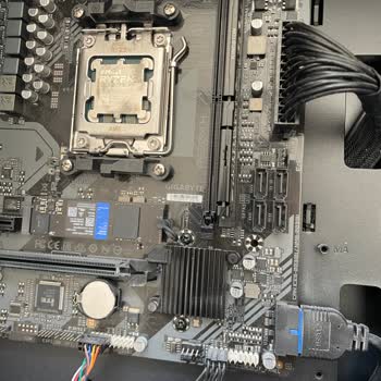 İtopya Bilgisayar Servisi Bilgisayarımı Tozlu Ve Hasarlı Şekilde Geri Gönderdi