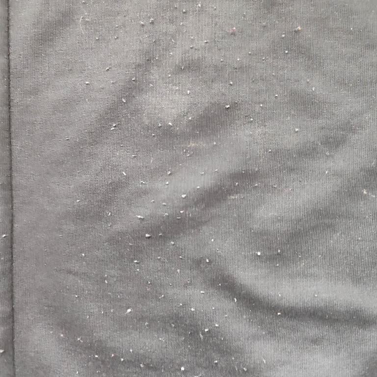 Sitare Giyim Pantolonun Birçok Yerinde Yoğun Tüylenme Meydana Geldi