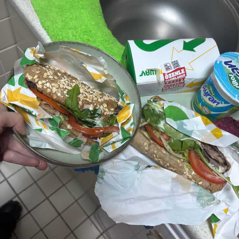 Subway Delivery Order Arrives Incomplete and Poorly Prepared