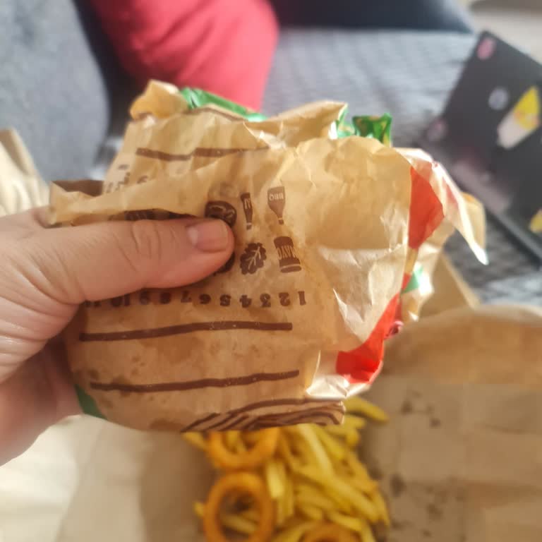 Burger King Delivers Completely Wrong Order with Cold Food
