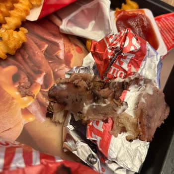 Arby’s Roast Beef Sandwich Contains Burnt and Suspicious Meat
