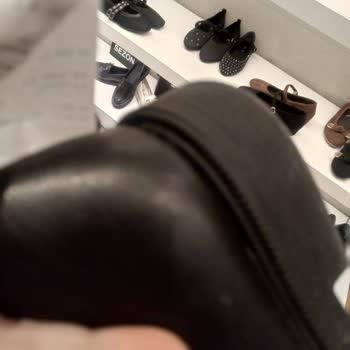 Bambi Çizmelerinde Açılma, Tamir Yetersizliği Ve Değişim Talebi