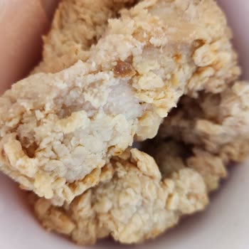 Popeyes Siparişimde Çiğ Tavuk, Eksik Sos Ve Sağlık Sorunu; Tam İade Talebi