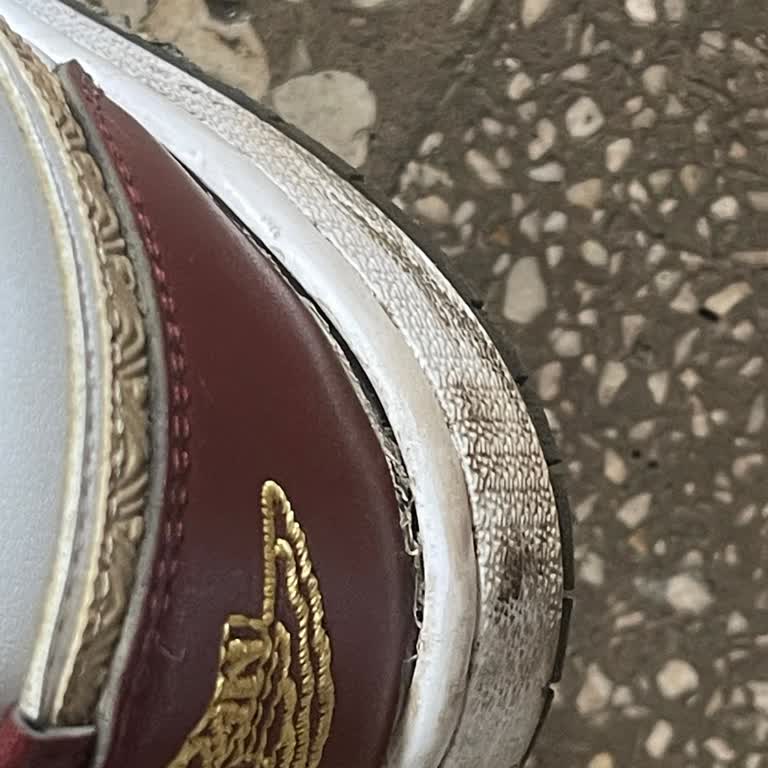 Air Jordan 1 Low Dikiş Patlaması Ve Satıcının Yardım Reddi
