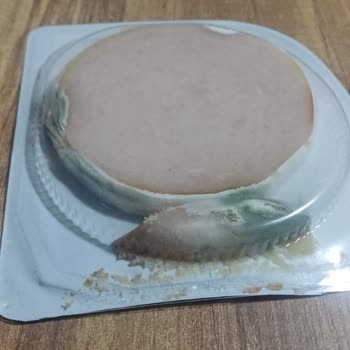 Namet Hindi Füme Ürünün Küflenmesi Sağlık Endişesi Ve Ücret İadesi Talebi