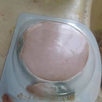 Namet Hindi Füme Ürünün Küflenmesi Sağlık Endişesi Ve Ücret İadesi Talebi