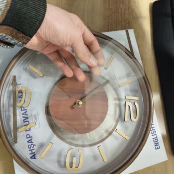 Hepsiburada’da Kırık Duvar Saati Ve Uzayan Kargo Süreci Şikayeti