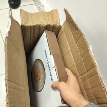 Hepsiburada’da Kırık Duvar Saati Ve Uzayan Kargo Süreci Şikayeti