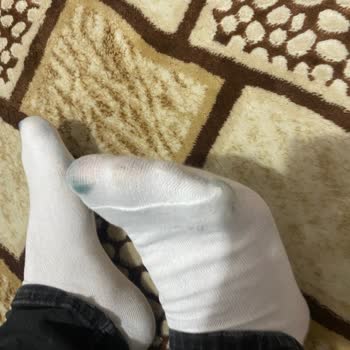 Ayakkabı Boyası Çoraplarımı Kirletiyor Ve Değişim Talep Ediyorum