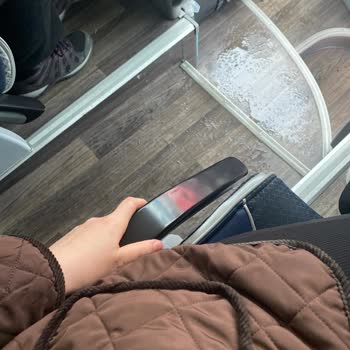 Kale Seyahat’te Arıza Sonrası Yaşlı Yolculara Konforsuz Araçta Seyahat Zorunluluğu