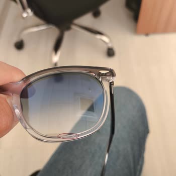 Atasun Optik'te Rayban Gözlüğüm Çatladı Ve Servis Süreci Ciddiyetsiz