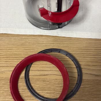 Dyson V11 Vakumun Saklama Haznesi Koptu, Garanti Kapsamında Ücretsiz Değişim Talebi