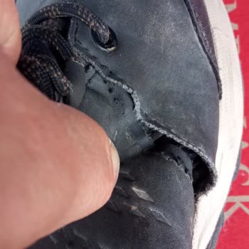 Ayakkabının Kısa Sürede Yırtılması Ve Değişim Reddi Mağduriyeti