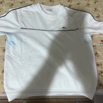 Tudors Şişme Montunun Boya Sızıntısı Lacoste Sweatini Mahvetti