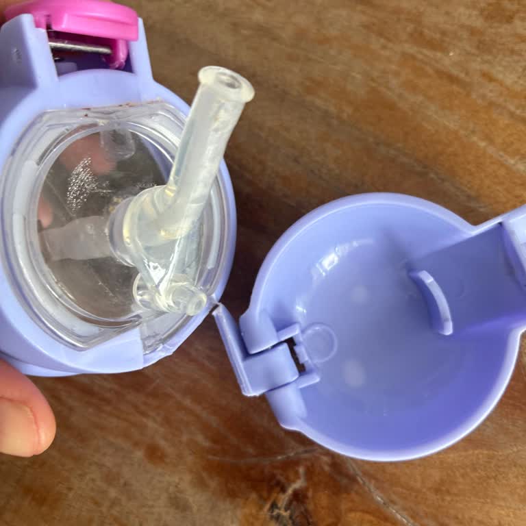 Hepsiburada Üzerinden Kırık Kapak İçin Ücretsiz Değişim Talebi