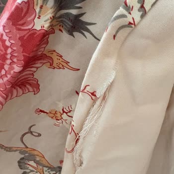 Yeni Alınan Nevresim Takımında Sökük: Mağaza Çözüm Sunmadı Ve Güvenim Sarsıldı