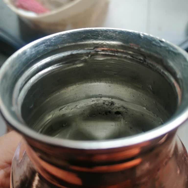 Yanlış Boyut Ve Hasarlı Bakır Matara İçin İade Ve Tam Geri Ödeme Talebi