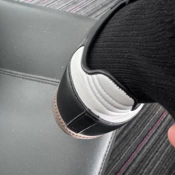 Adidas Samba Ayakkabısının Tasarım Hatası Yüzünden Ağrılı Kullanım Ve İade Talebi