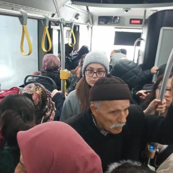 92B Hatında Yoğunluk Ve Uzun Bekleme Sorunları İçin Sefer Sıklığının Artırılması