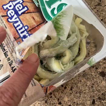 Mis Markalı Bozuk Süt Ürünleri Sağlık Riski Oluşturuyor