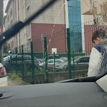 Darıca Belediyesi Yağmur Giderleri Yüzünden Öğrenci Ve Veli Sıkıntı Çekiyor!