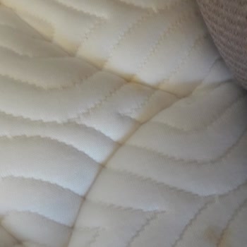 Biosalt Yatakta Lekeler Ve Eksik Servis