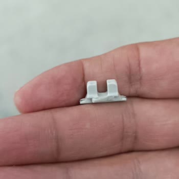 S**** a* Ş* Çekmece Rayı Plastik Tırnakları Kırıldı Ve Yedek Parça Talebi