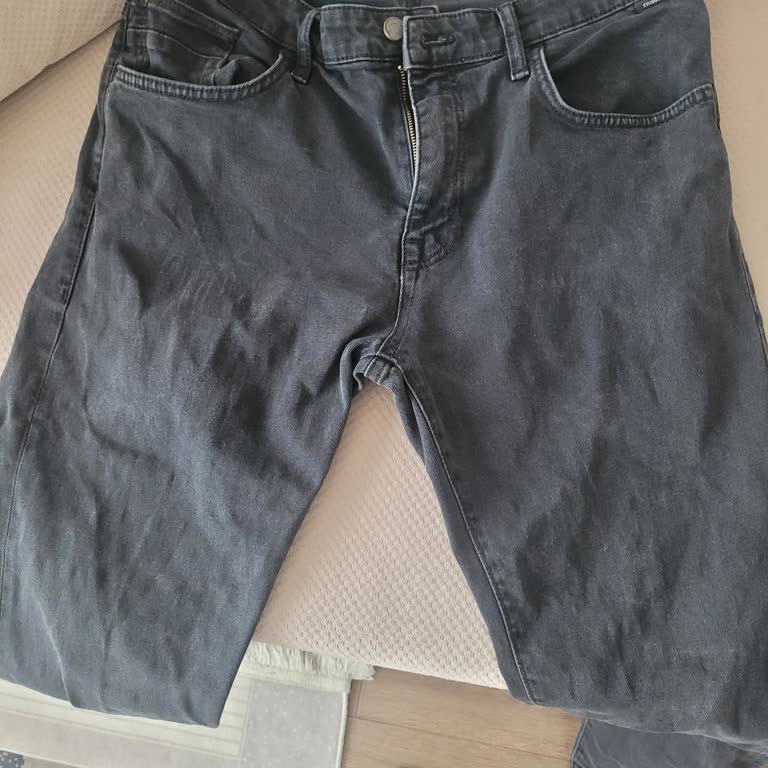 Mavi Milan Siyah Kot Pantolonun Renk Atması Ve Değişim İsteği