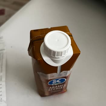 Migros Şubesinde Son Kullanma Tarihi Geçmiş Ürün Satışı Ve Umursamaz Çalışan Tutumu