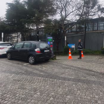 Kozyatağı Yeditepe Üniversitesi Hastanesi Otoparkında Zorunlu Vale Ücreti Ve Giriş Kapalı