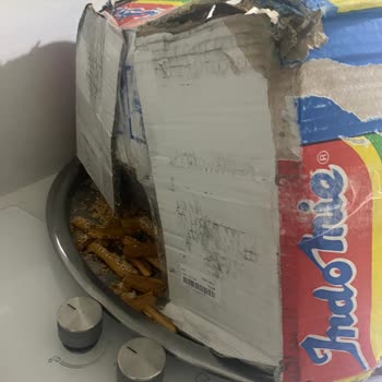 Gaziantep 106 Numaralı Kapıdaki Personelin Zorlayıcı Tutumu Ve Kurabiye Kutularımın Hasarı