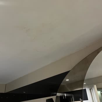Ramada Otelinde Oda Bakımsızlığı Ve Yetersiz Müşteri Hizmeti