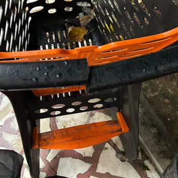 Sahrayıcedit Migros'ta Kırık Alışveriş Arabaları Ve Sepetler Güvenlik Sorunu