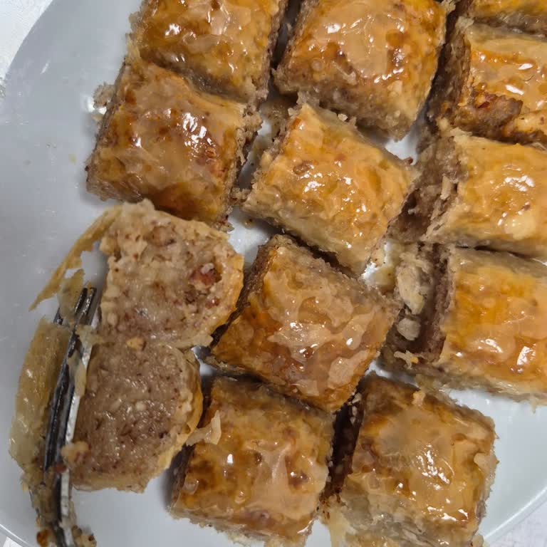 Samsu Şubesinden Alınan Akçaabat Tatlısı Kalitesiz, 2400 TL İade Talebi