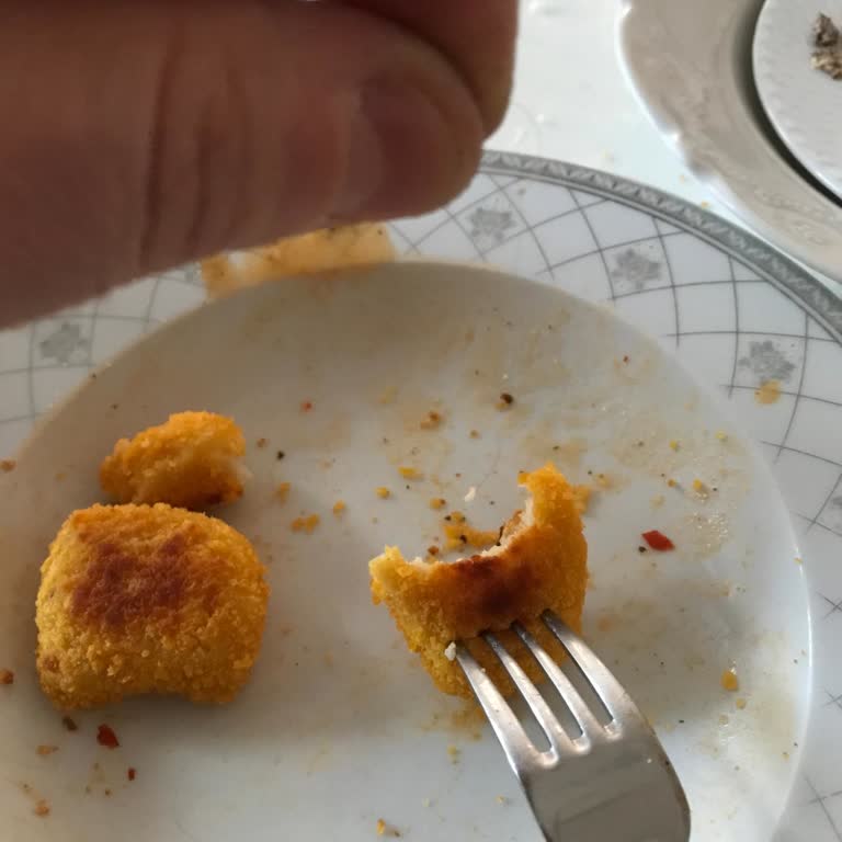 Banvit Piliç Nugget İçinde Uzun Sarı Kıl: Gıda Güvenliği Endişesi