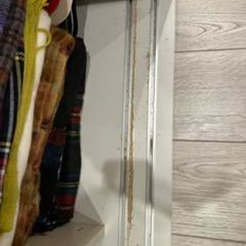 Sürgülü Dolabın Alt Kısmı 5 Gün İçinde Aşındı Mağaza Çözüm Sunmuyor
