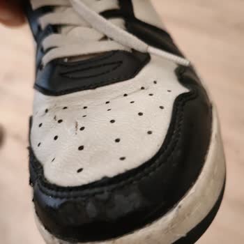 FLO'da Kısa Sürede Deforme Olan Sneaker İçin Kullanıcı Hatası Reddi Ve İade Talebi