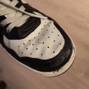 FLO'da Kısa Sürede Deforme Olan Sneaker İçin Kullanıcı Hatası Reddi Ve İade Talebi
