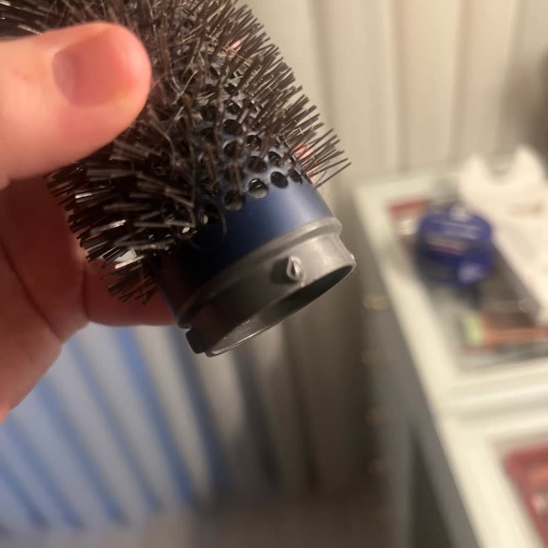 Dyson Airwrap Fırça Başlığının Erimesi Ve Yerinden Çıkması Kullanıcı Güvenliğini Tehlikeye Atıyor