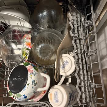 Bosch Bulaşık Makinesi Kireçli Su Nedeniyle Cam Eşyaları Çiziyor