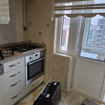 Duvar Tipi Davlumbaz Aniden Düşerek Can Güvenliğini Tehdit Etti