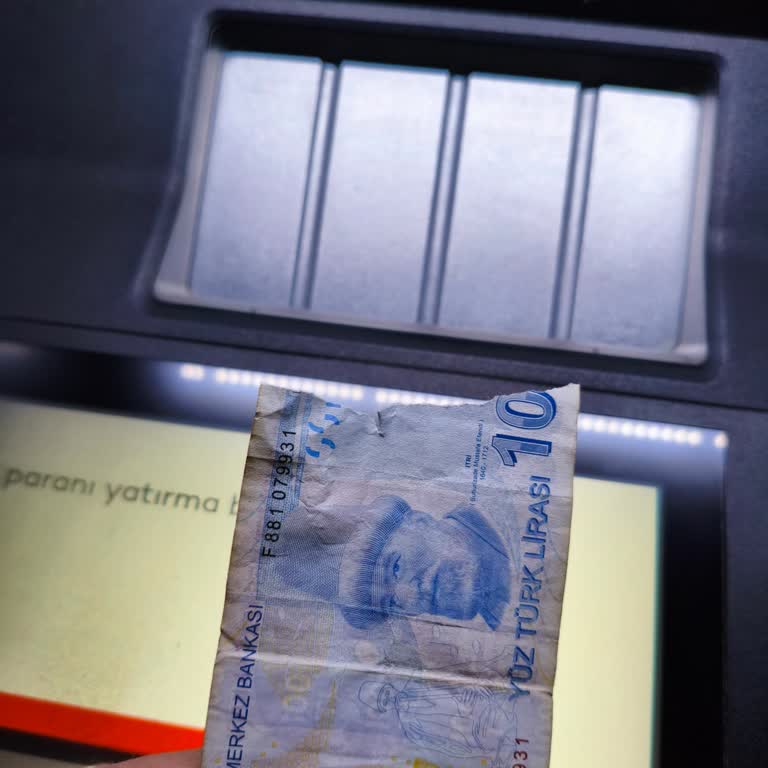 ATM'de Para Sıkışması Ve İade Sorunu