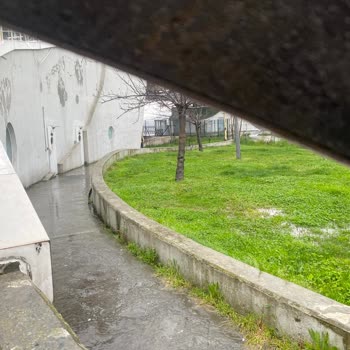 Metro İstanbul M2 Yürüyen Merdiven Yaklaşık 4 Gündür Arızalı Durumdadır