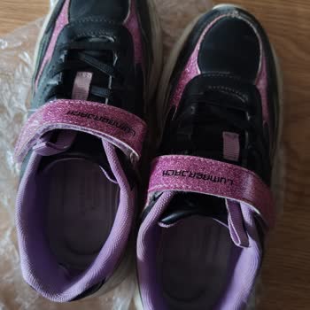 Lumberjack Çocuk Ayakkabısında Topuk Deformasyonu Ve Filo Mağazasının Sessiz Tutumu