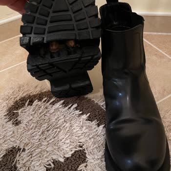 FLO'dan Alınan Ayakkabının 2 Gün İçinde Tabana Ayrılması