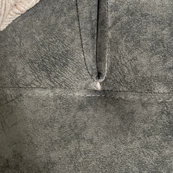 Üç Yılda Koltuk Takımının Dikişleri Açıldı Ve Süngerleri Çöktü